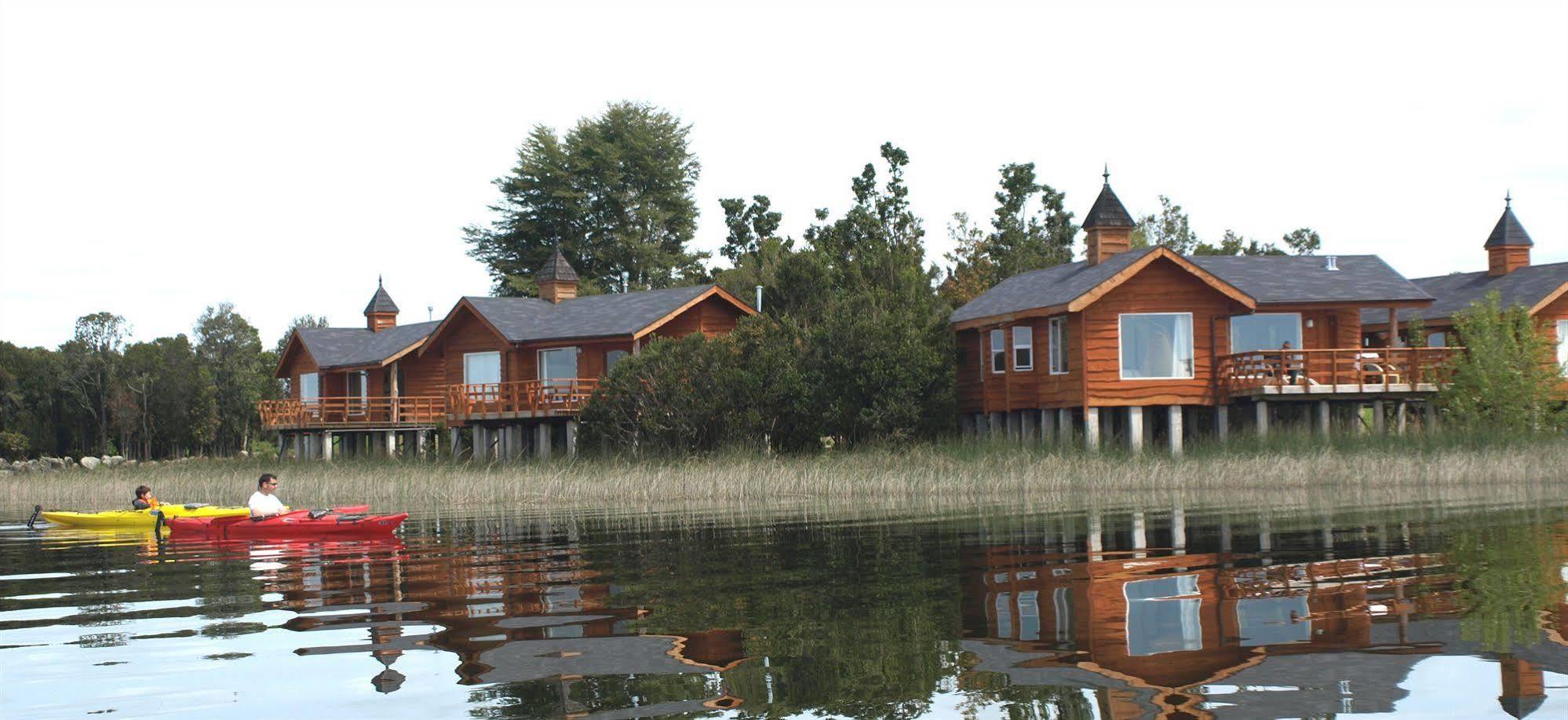 Cabanas Gracias A La Vida Lodge ปูแอร์โตบารัส ภายนอก รูปภาพ