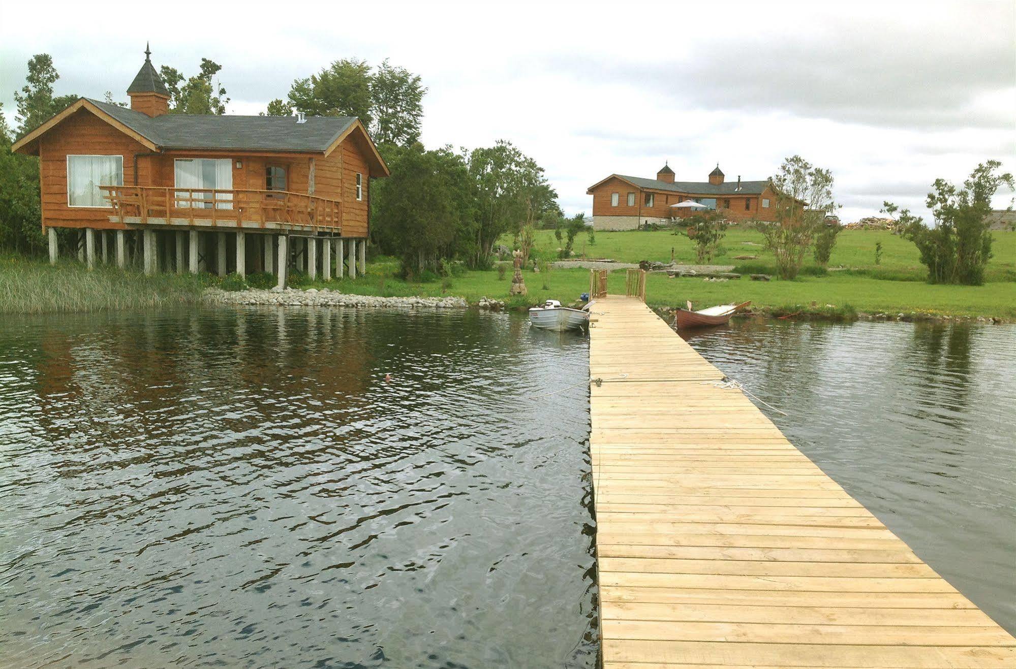 Cabanas Gracias A La Vida Lodge ปูแอร์โตบารัส ภายนอก รูปภาพ